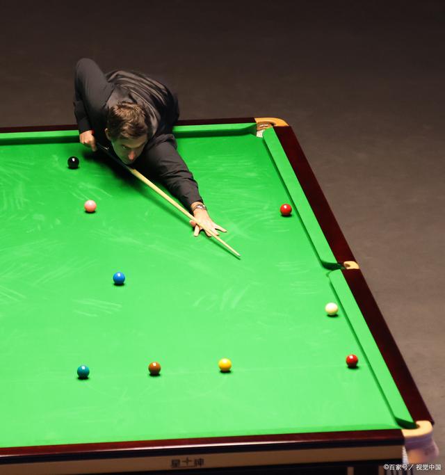 足球带来的 足球带来的