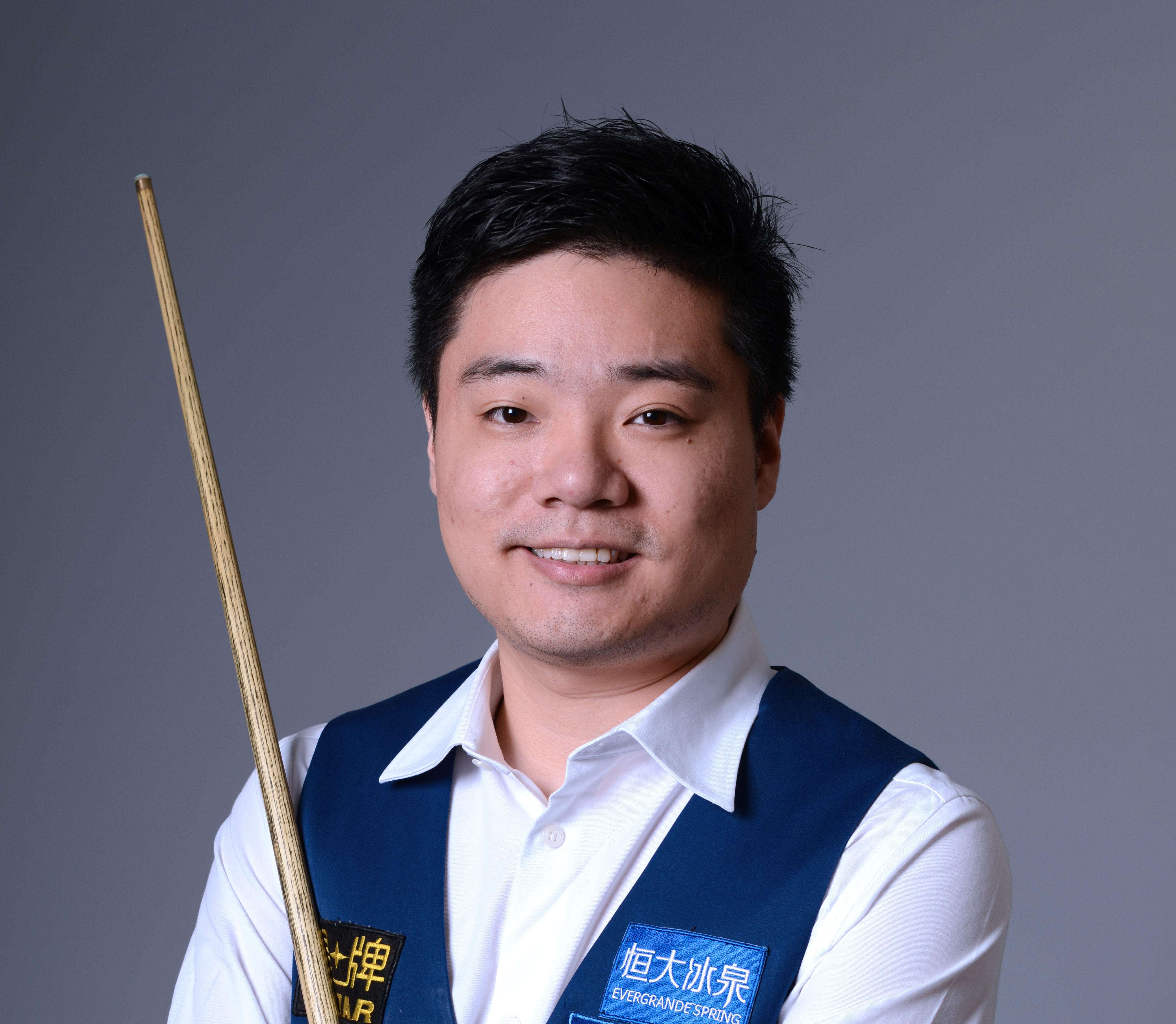 及其经纪团 及其经纪团