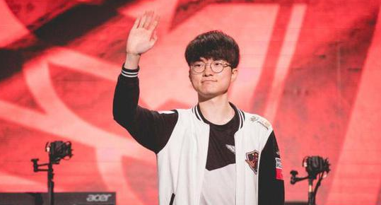 转播与周边 转播与周边